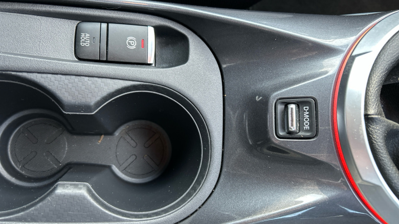 Nissan Juke 1.0 DiG-T N-Connecta 5dr Petrol Hatchback